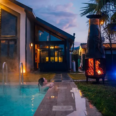 فيلة Deep Luxury